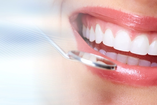 「歯がボロボロで噛めない・笑えない」悩みを解決。包括的歯科治療のすべてを解説 画像